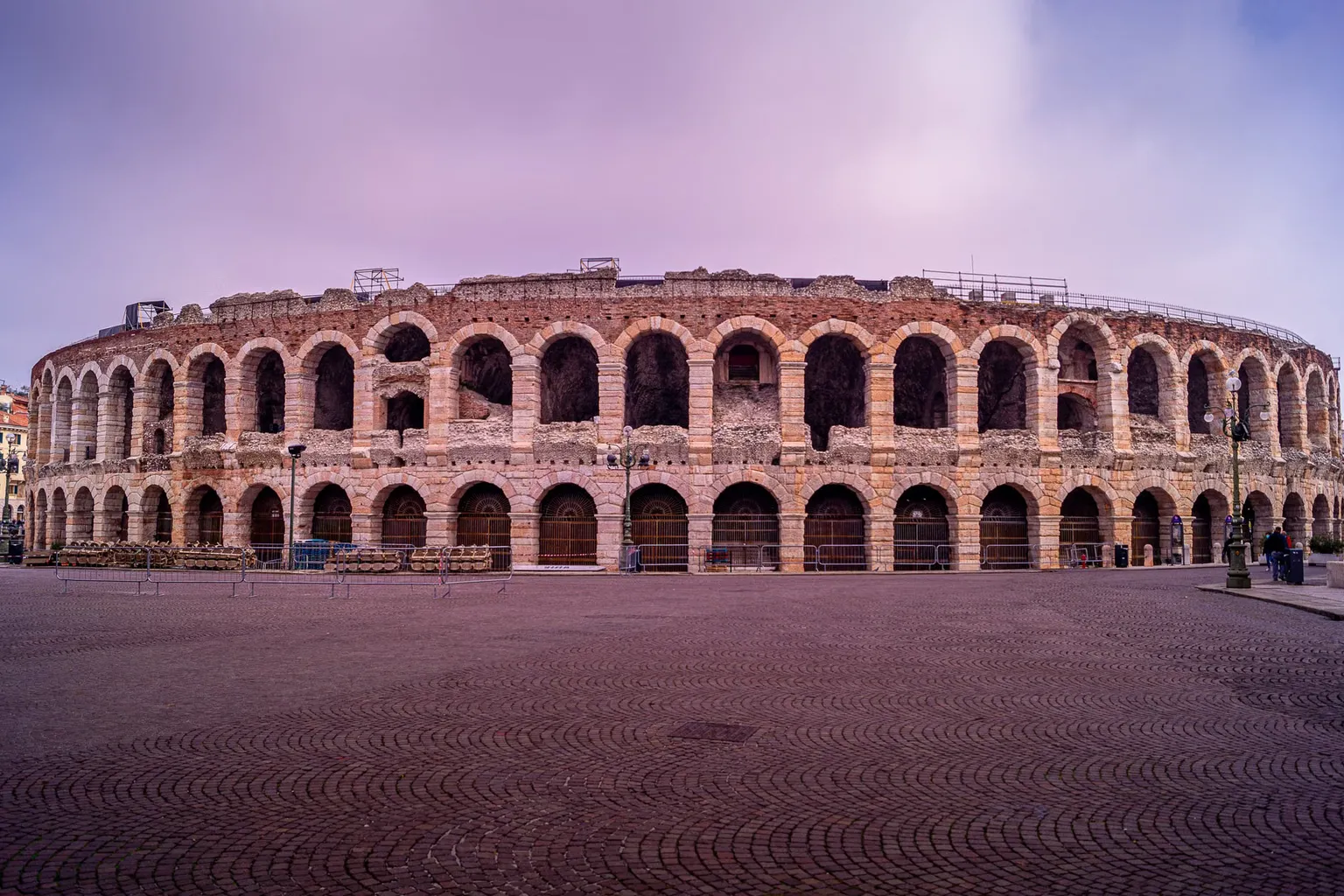Arènes de Vérone billets : pourquoi les tarifs varient autant