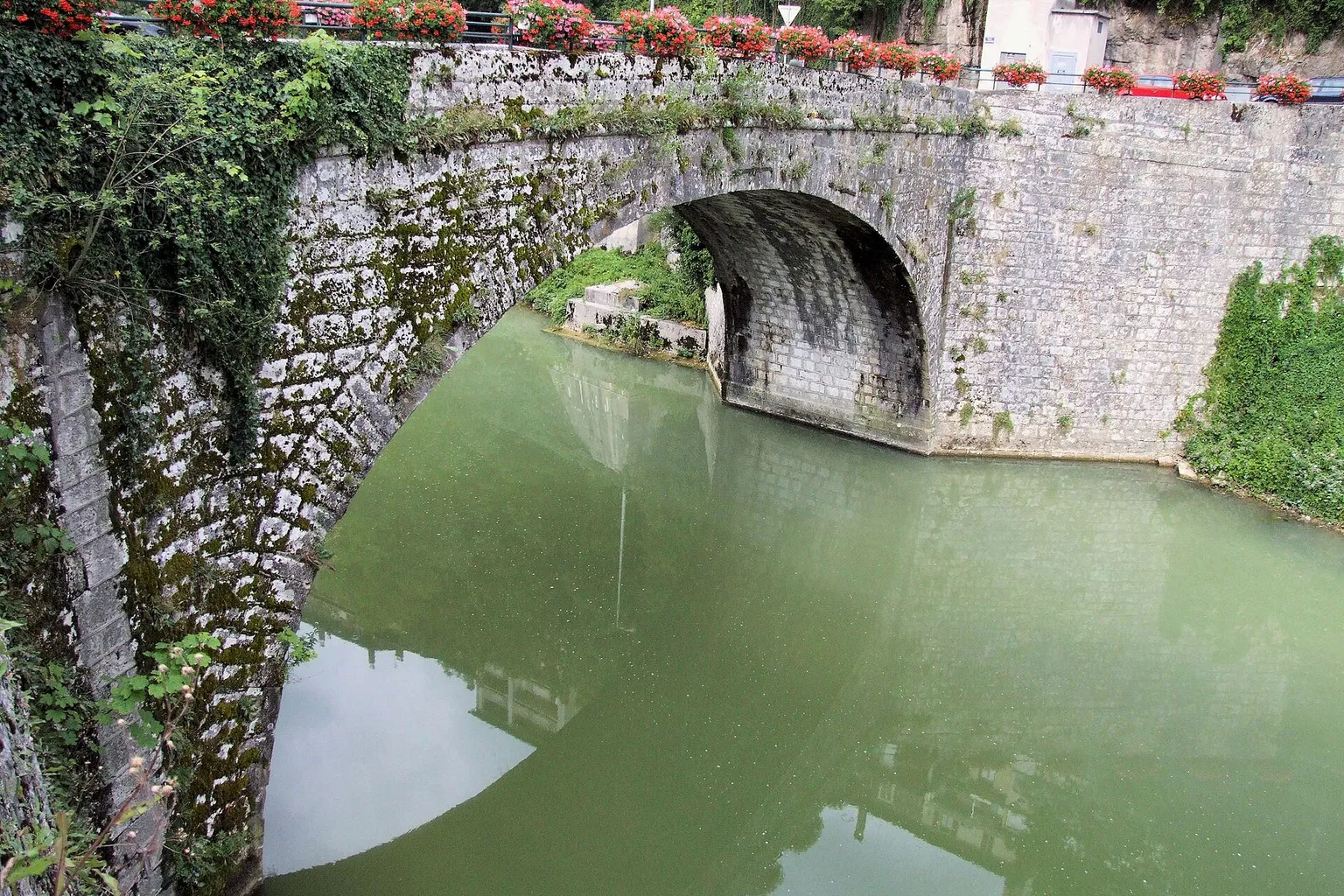 Billets Pont d'Avignon : faut-il payer pour voir les vestiges ?