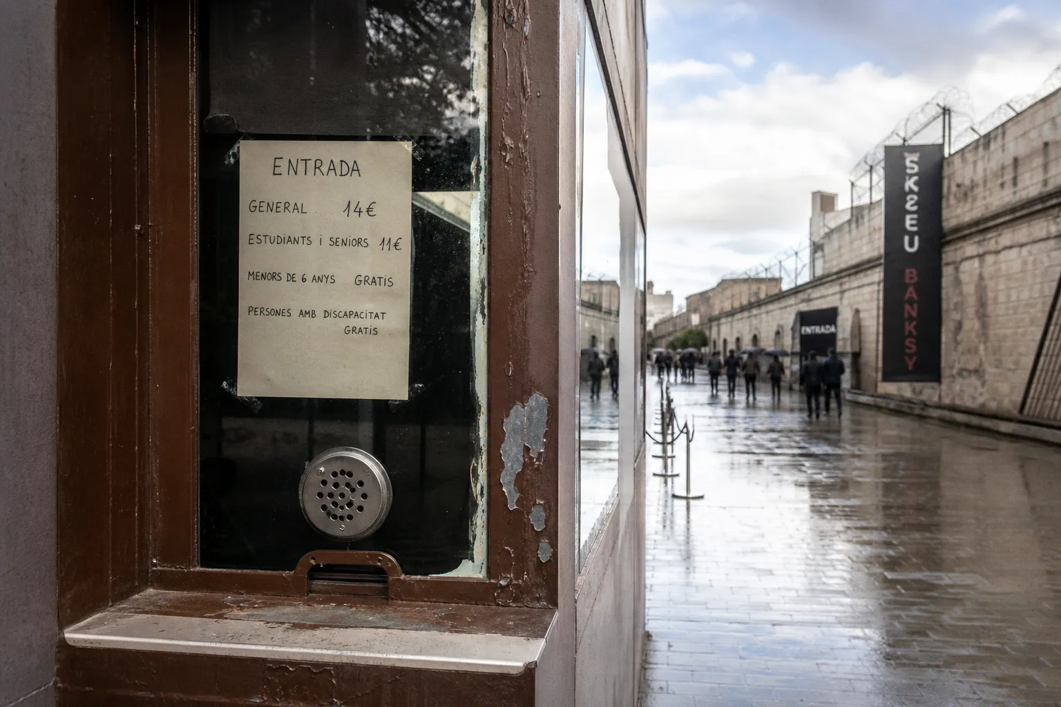 Musée Banksy tarifs : pourquoi les prix varient-ils en ligne ?